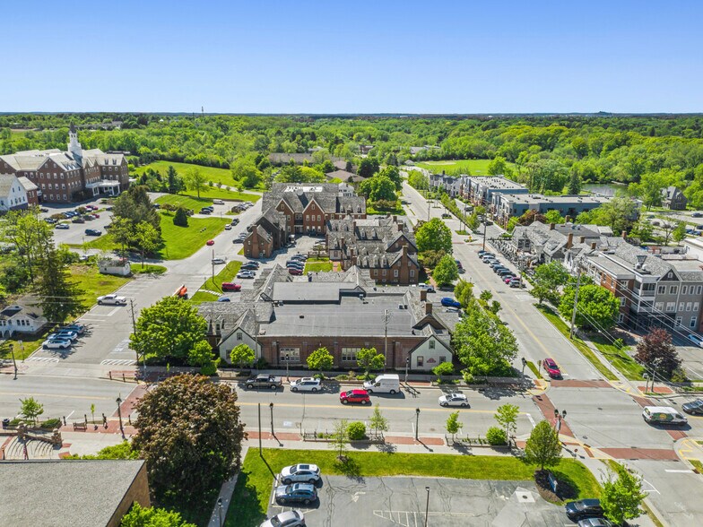 Primary Photo Of 528 Wells St, Delafield Office For Sale