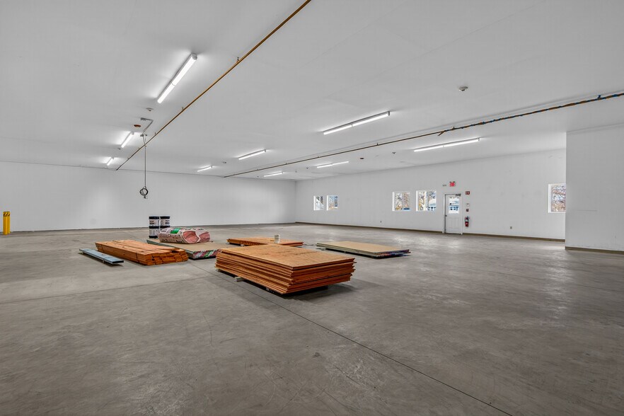 More Photos Of 430 Chapel Hill Rd, Oakdale Freestanding For Lease