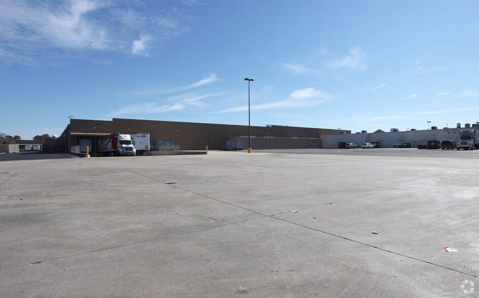 More Photos Of 1285-1299 N Brightleaf Blvd, Smithfield Unknown For Lease