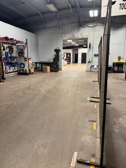 More Photos Of 2304 River Rd, Piedmont Manufacturing For Lease