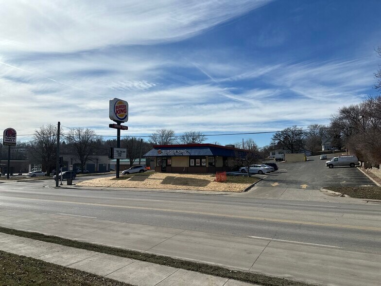 More Photos Of 7606 N 30th St, Omaha Fast Food For Sale