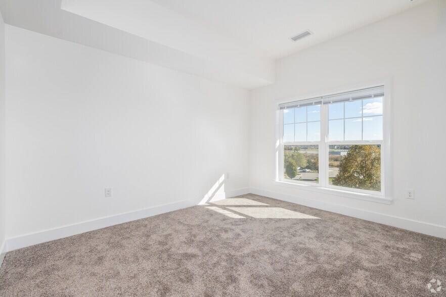 More Photos Of 214 Pier 1 Rd, Stevensville Apartments For Lease