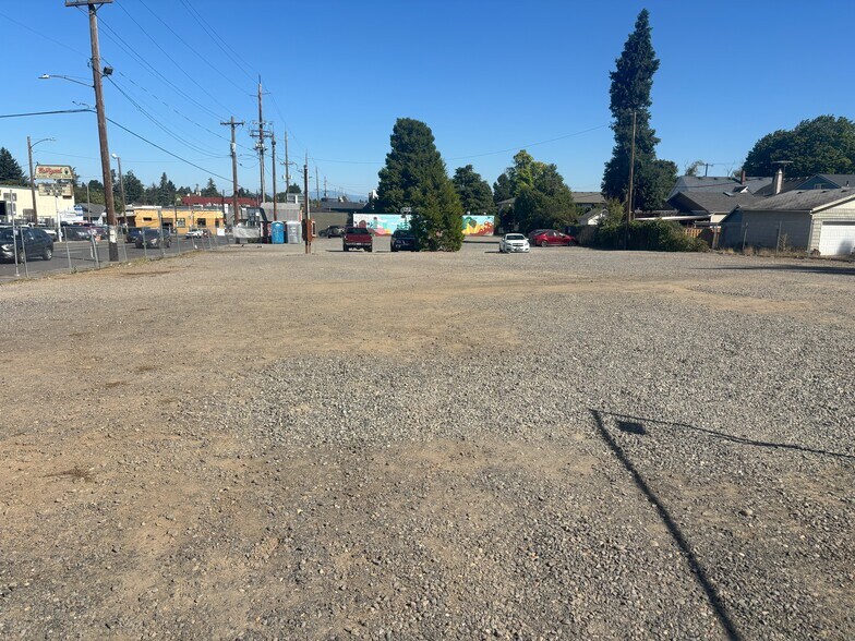 More Photos Of 7650 Stark St, Portland Land For Sale