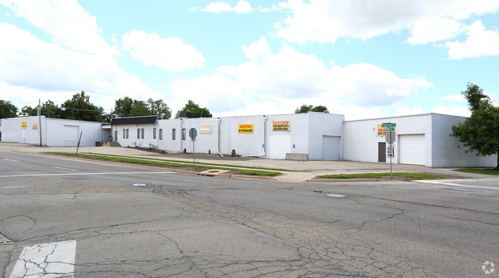 More Photos Of 901 9th St, Rockford Manufacturing For Lease