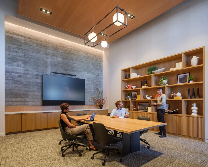 More Photos Of 50 Tanforan Ave, South San Francisco Unknown For Lease