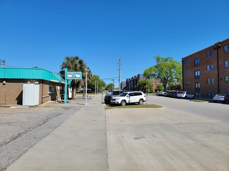 More Photos Of 530 Devine St, Columbia Restaurant For Sale