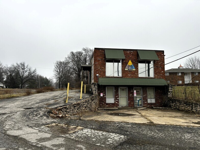 More Photos Of 3305 Blue Ridge Cutoff, Independence Office For Sale