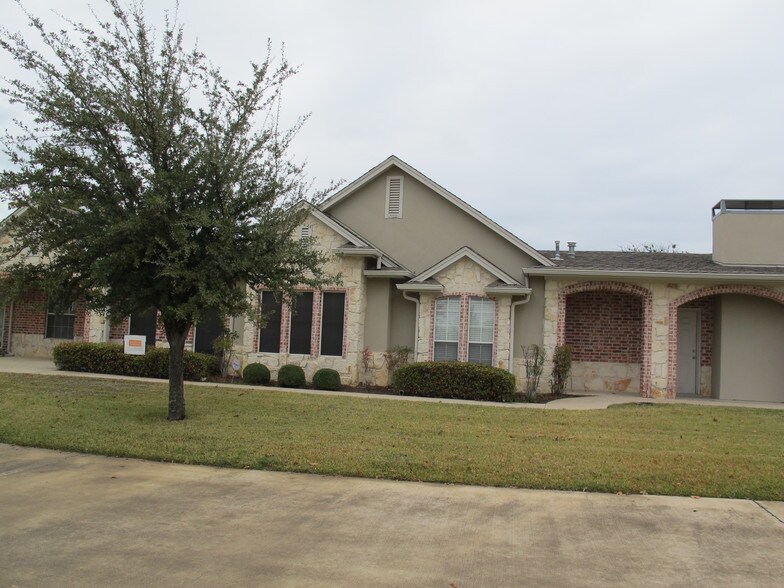 More Photos Of 1208 Bent Oaks Ct, Denton Office Residential For Sale