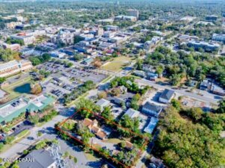 More Photos Of 228 W Howry Ave, Deland Storefront Retail Office For Sale