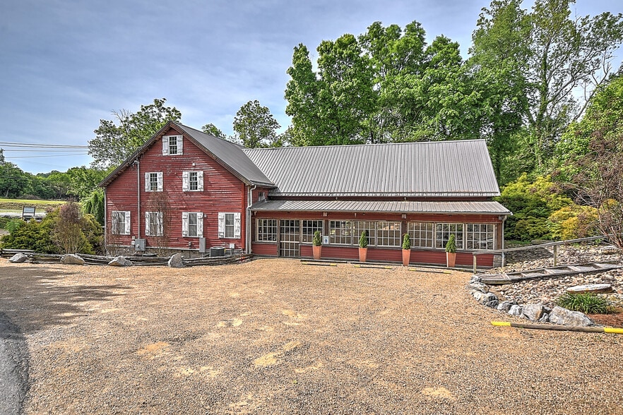 More Photos Of 715 Carson Creek Rd, Limestone Specialty For Sale