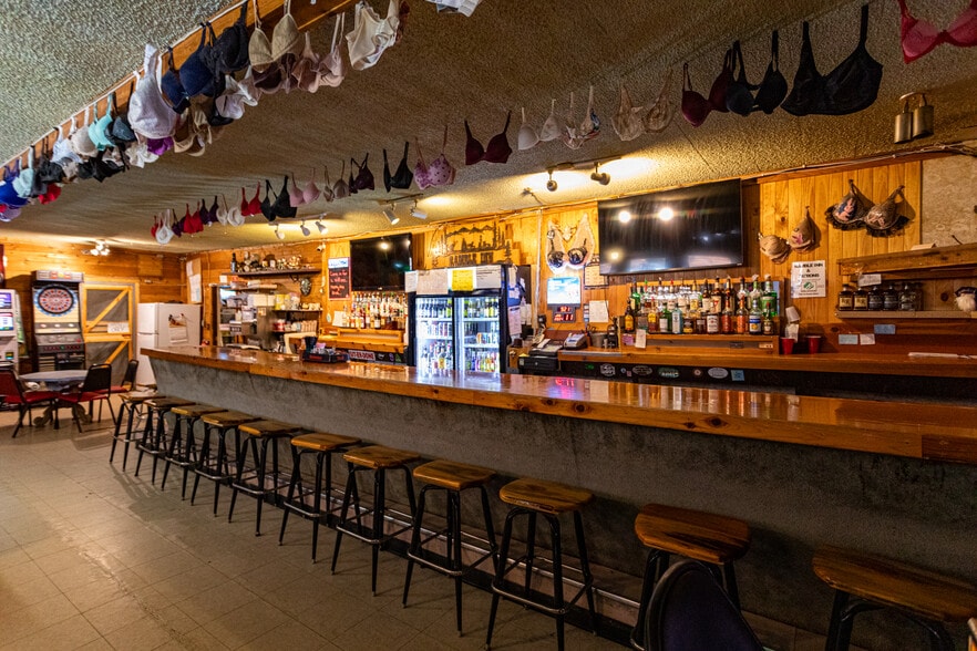 More Photos Of 13899 MT HIGHWAY 200 Hwy, Sun River Bar For Sale