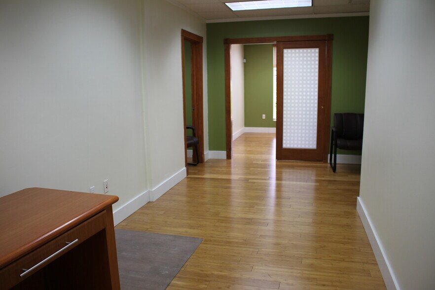 More Photos Of 717 Ponce de Leon Blvd, Coral Gables Office For Sale