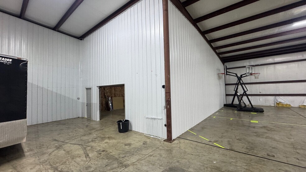 More Photos Of 3178 US-127 Hwy, Liberty Industrial For Lease