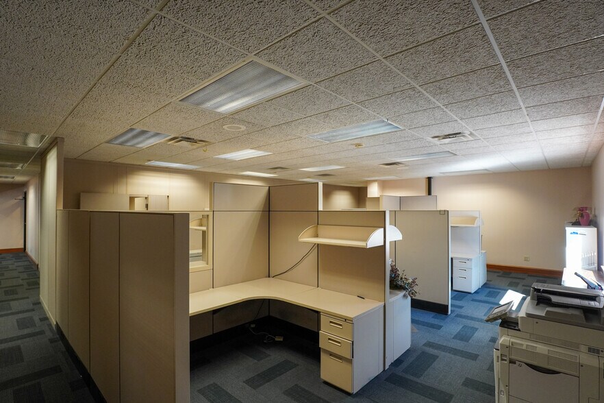 More Photos Of 179 Fairfield Ave, Dayton Office For Sale