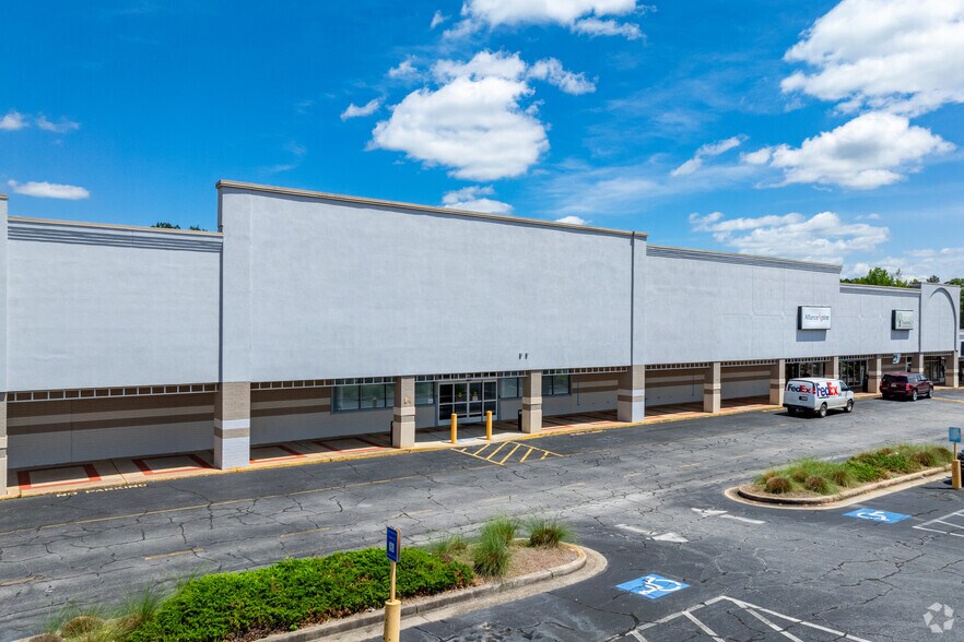 More Photos Of 812 S Park St, Carrollton Unknown For Lease