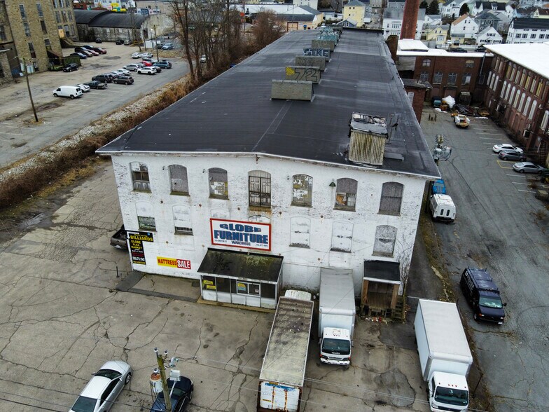 More Photos Of 460 Globe St, Fall River Showroom For Sale