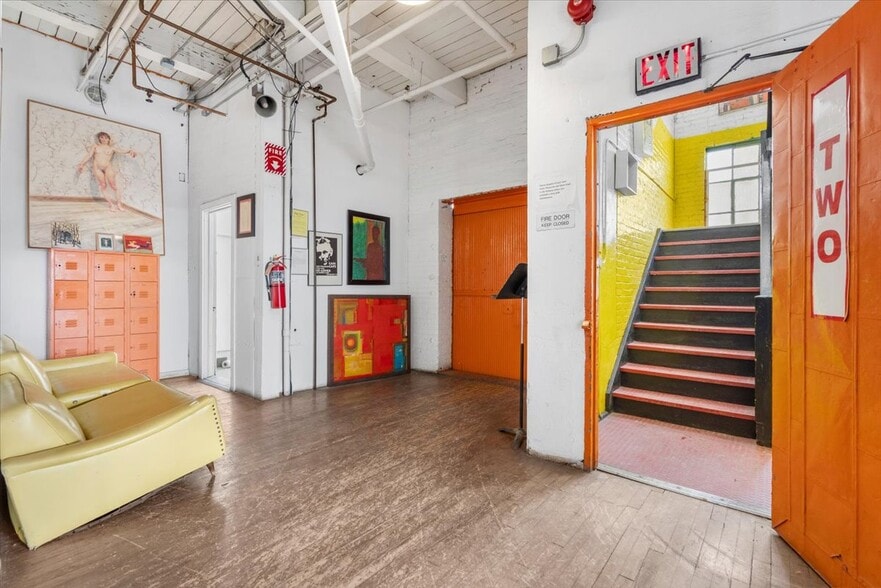 More Photos Of 2000 Brooklyn St, Detroit Warehouse For Lease