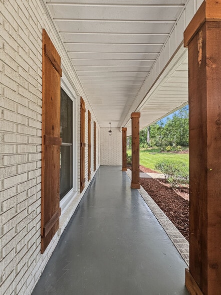 More Photos Of 5602 Highway 69 N, Northport Flex For Sale