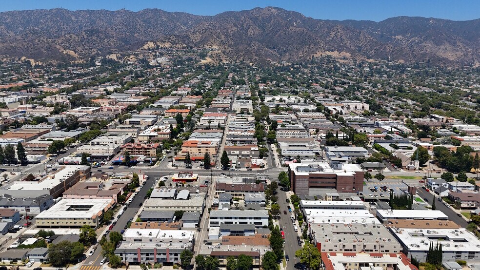 More Photos Of 335-337 E Providencia Ave, Burbank Apartments For Sale