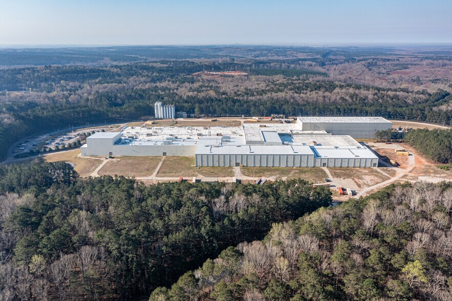 More Photos Of 411 Pegasus Pky, Lagrange Manufacturing For Lease