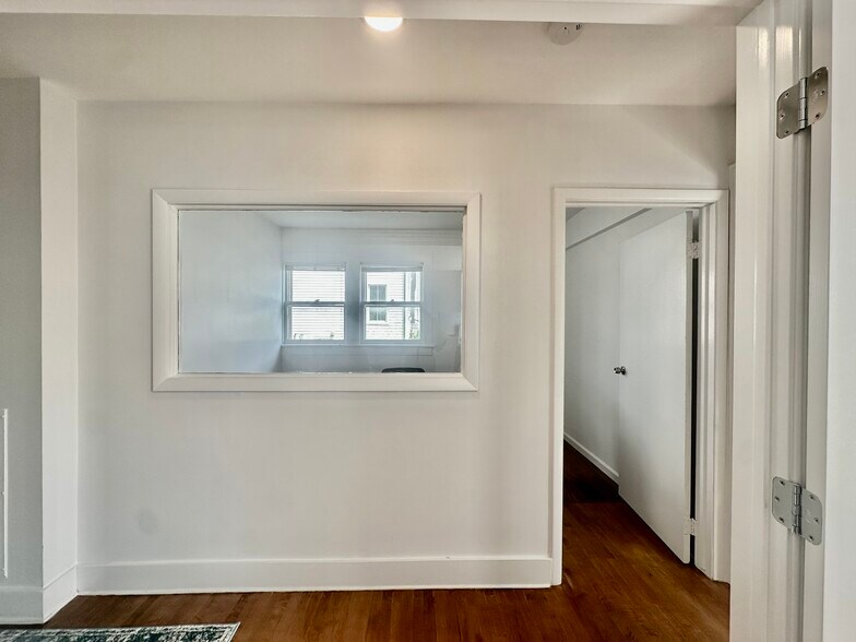 More Photos Of 123 Mason St, Greenwich Office For Lease