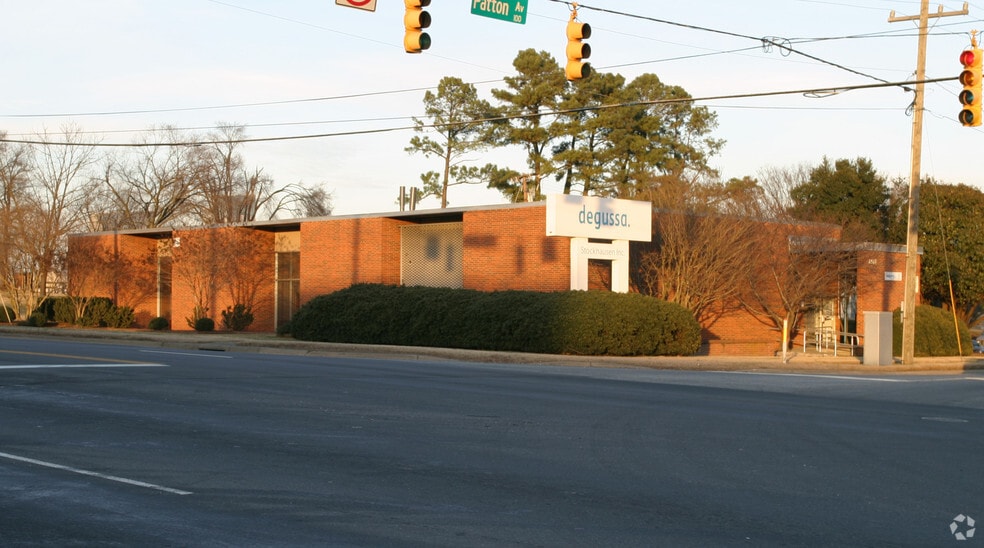 Primary Photo Of 2507 S Elm Eugene St, Greensboro Office For Lease