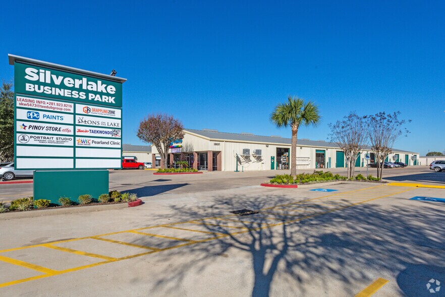 More Photos Of 2809 Miller Ranch Rd, Pearland Light Distribution For Lease