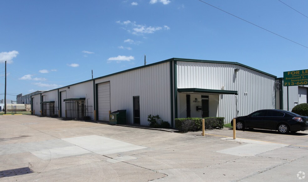 Primary Photo Of 1729 Brittmoore Rd, Houston Warehouse For Lease