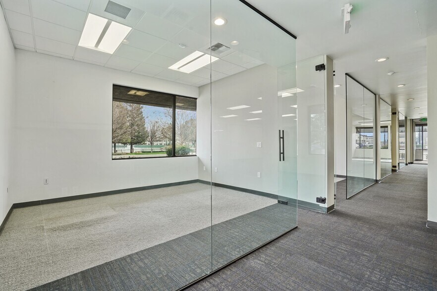 More Photos Of 4609 Quail Lakes Dr, Stockton Office For Lease