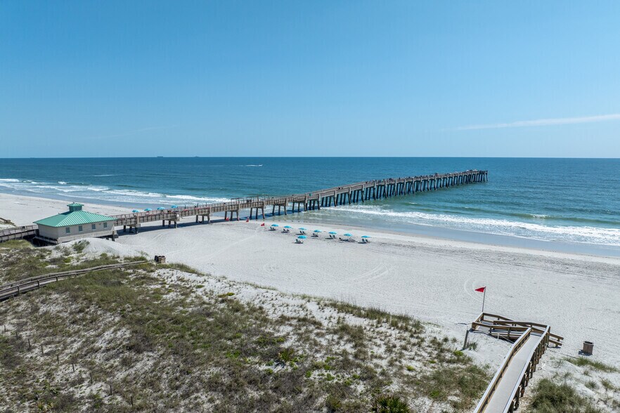 More Photos Of 1112 3rd St, Neptune Beach Medical For Lease