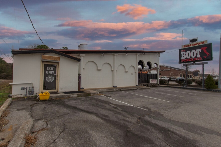 Primary Photo Of 11505 S Memorial Pky, Huntsville Storefront For Sale