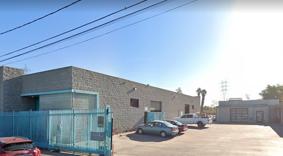 Primary Photo Of 2918 Denby Ave, Los Angeles Light Manufacturing For Lease