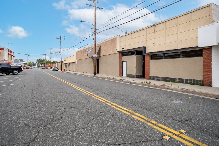 More Photos Of 12132 Front St, Norwalk Storefront Retail Office For Lease