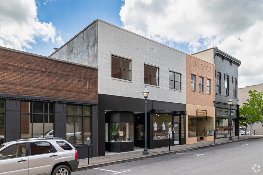 More Photos Of 3-7 E Mountain St, Fayetteville Storefront Retail Office For Lease