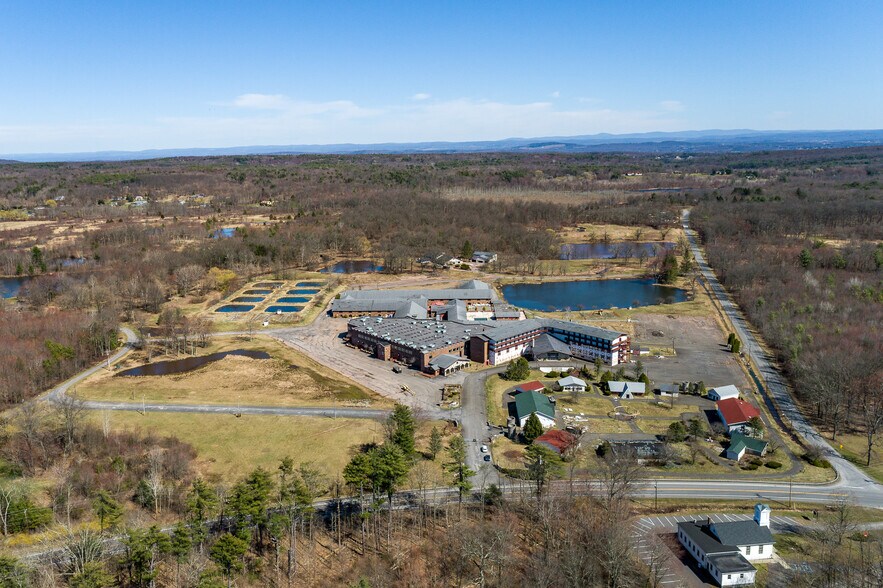 More Photos Of 4858 Route 32, Catskill Hotel For Sale