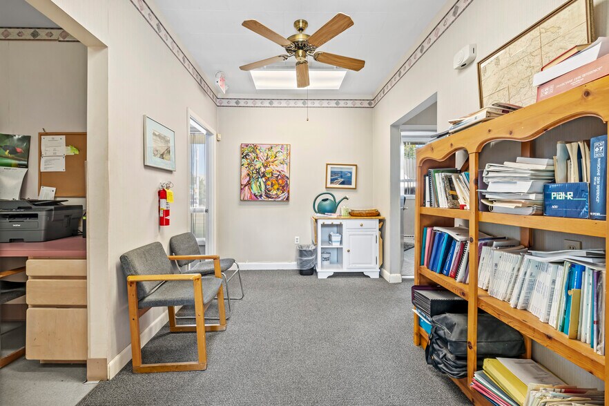 More Photos Of 125 High St, Taunton Office For Sale