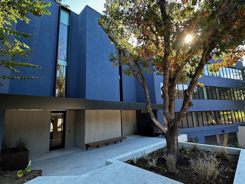 More Photos Of 6207 Bee Caves Rd, Austin Office For Lease