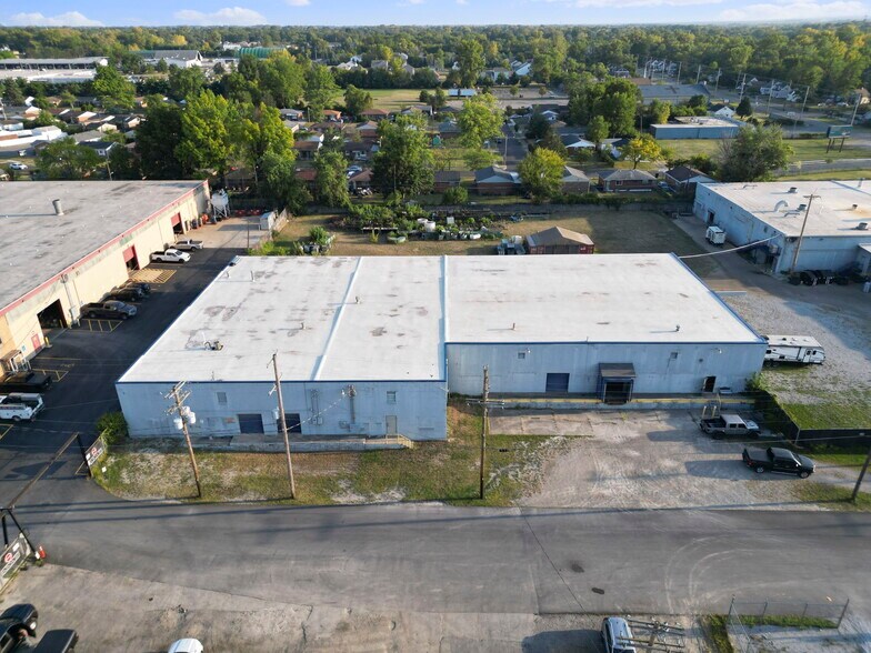 More Photos Of 1711 Woodland Ave, Columbus Warehouse For Sale