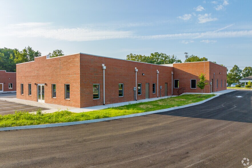 More Photos Of 101 Otis Smith Dr, Clarksville Medical For Lease