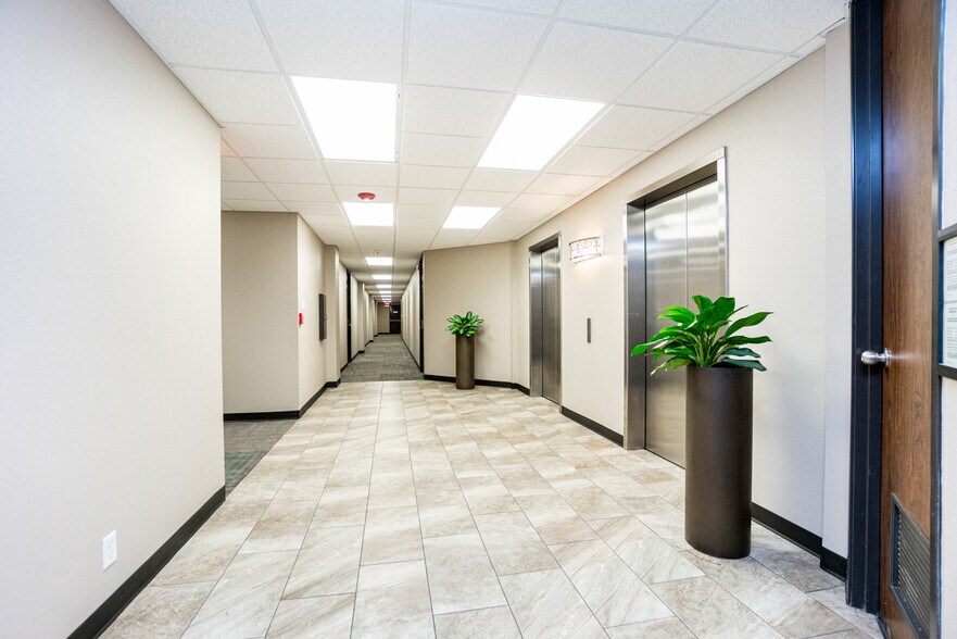 More Photos Of 119 W Tyler St, Longview Office For Lease