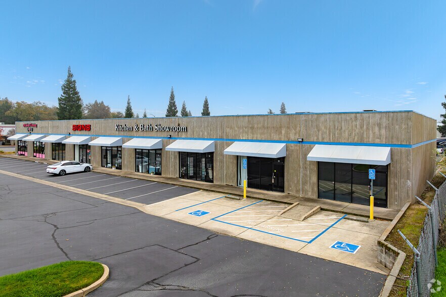 More Photos Of 4235 Pacific St, Rocklin Flex For Lease