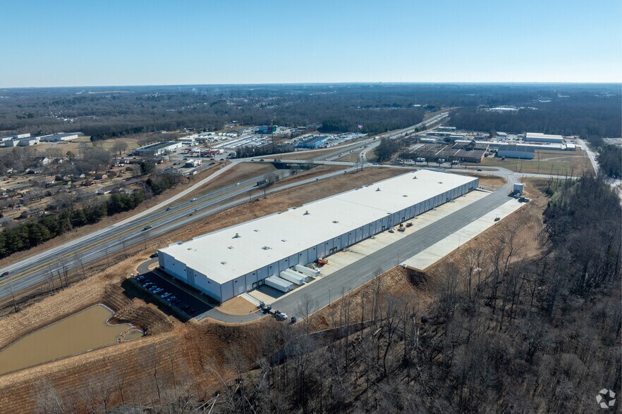 More Photos Of 380 John Dodd Rd, Spartanburg Distribution For Lease