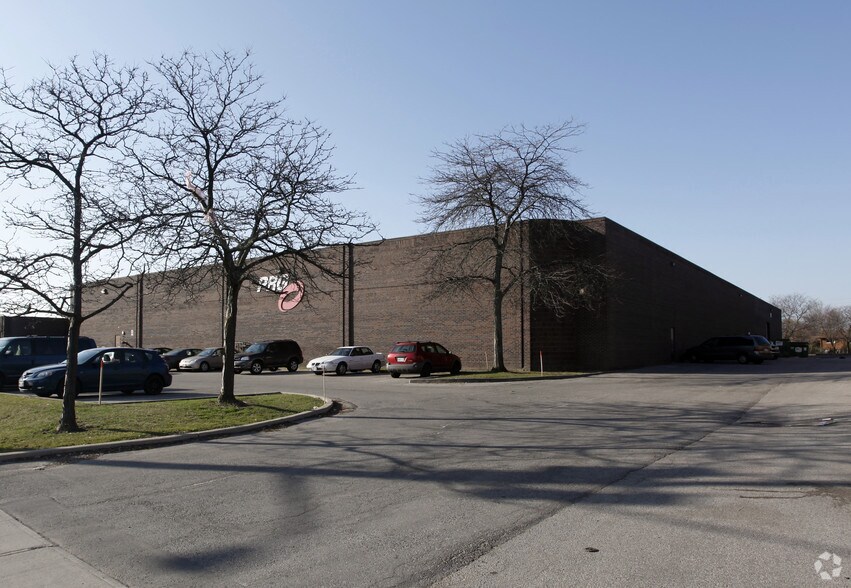 More Photos Of 2480 Tedlo St, Mississauga Warehouse For Sale