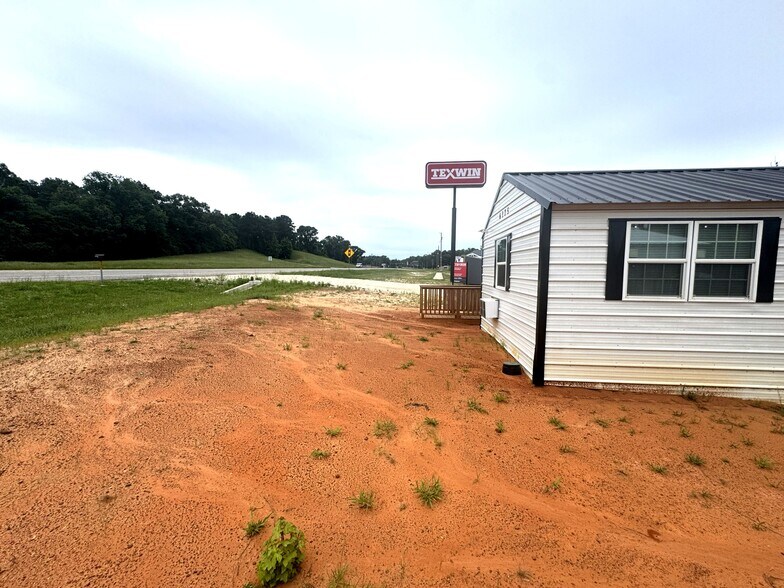 More Photos Of 6175 TX-256 Hwy, Palestine Land For Sale