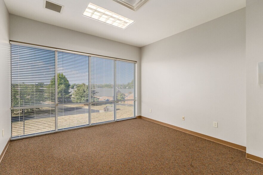 More Photos Of 9039 Antares Ave, Columbus Medical For Lease