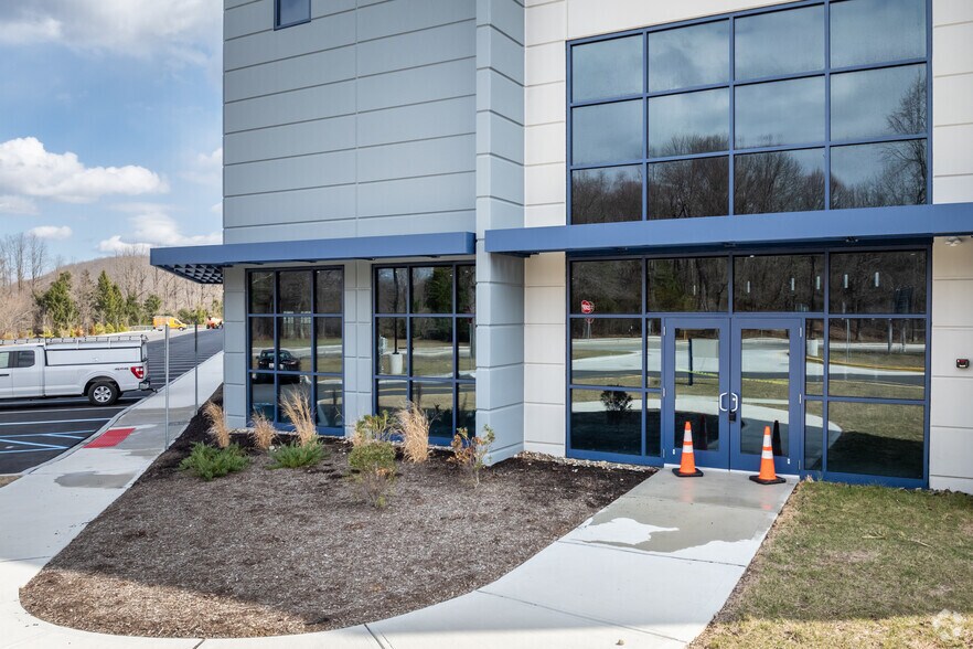 More Photos Of 2000 International Dr, Mount Olive Unknown For Lease