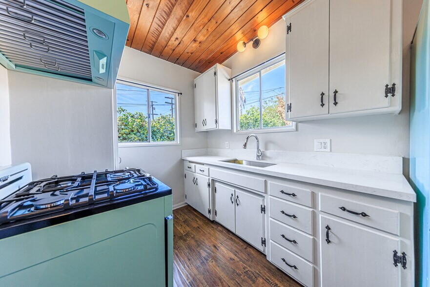 More Photos Of 5629 Cleon Ave, North Hollywood Multifamily For Sale