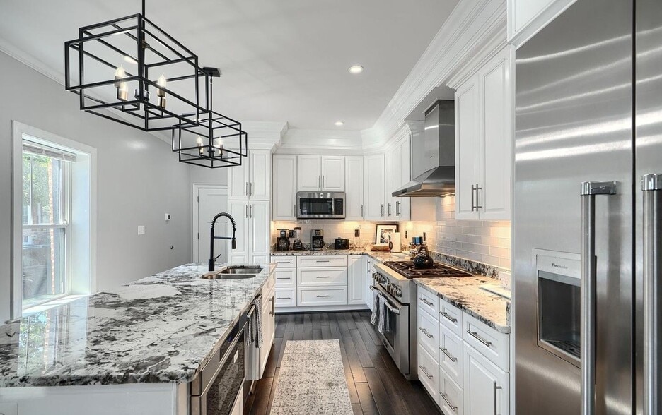 More Photos Of 635 E Fort Ave, Baltimore Specialty For Sale