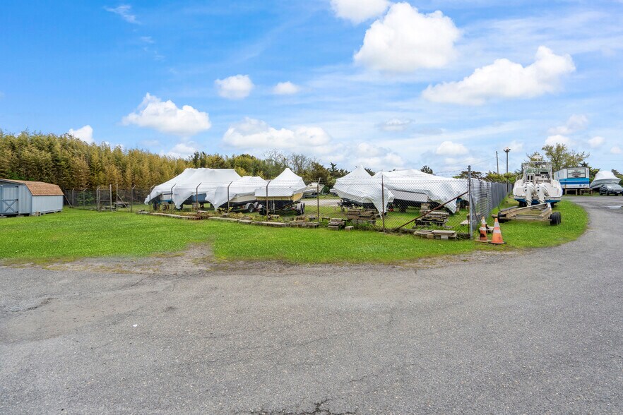 More Photos Of 300 Pine Neck Ave, East Patchogue Marina For Sale
