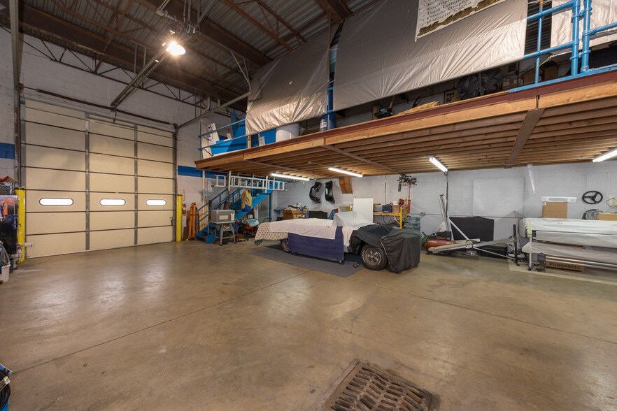 More Photos Of 824 E 222nd St, Euclid Warehouse For Sale